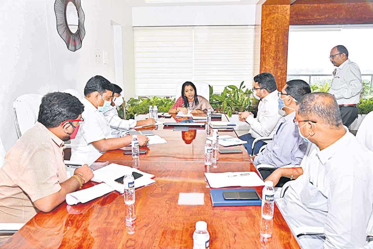 తక్షణమే సహాయ చర్యలు చేపట్టండి