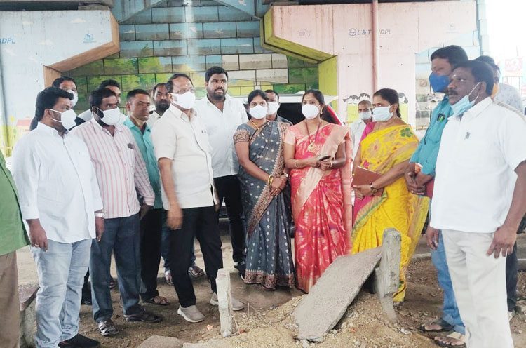 ఉపాధ్యాయులు, జర్నలిస్టులది కీలకపాత్ర