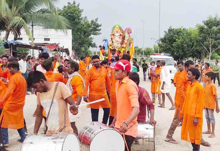 వెళ్లి రావయ్యా.. వినాయకా..