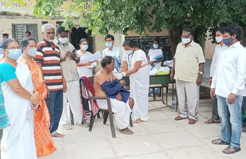 ప్రతిఒక్కరూ టీకా వేయించుకోవాలి