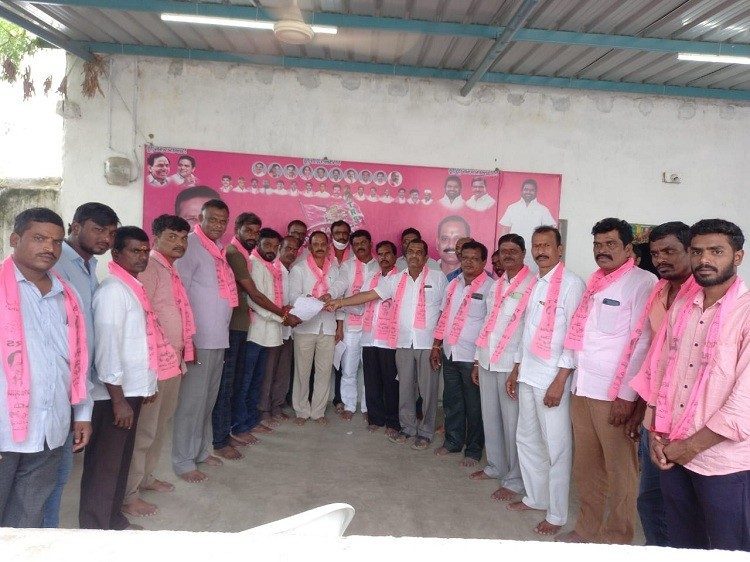 పార్టీ బలోపేతానికి కృషి చేయాలి