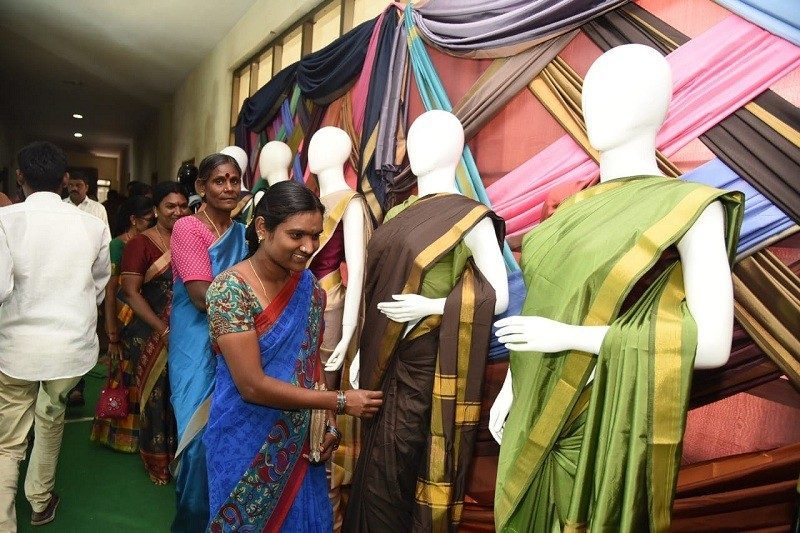 సర్కార్‌ వారి సారె