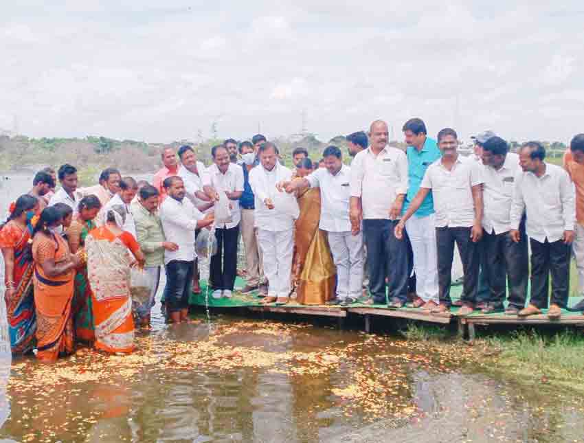 కులవృత్తులకు ప్రభుత్వం చేయూత