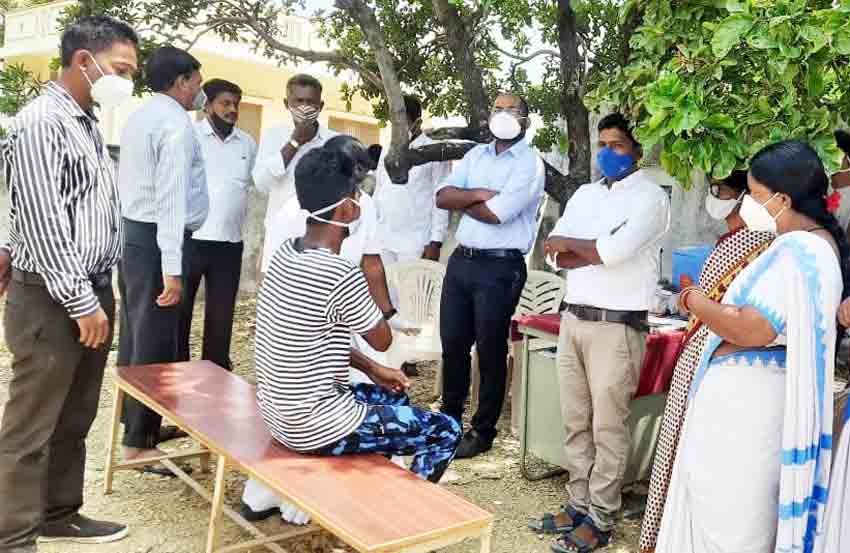 ప్రతిఒక్కరూ టీకా వేయించుకోవాలి