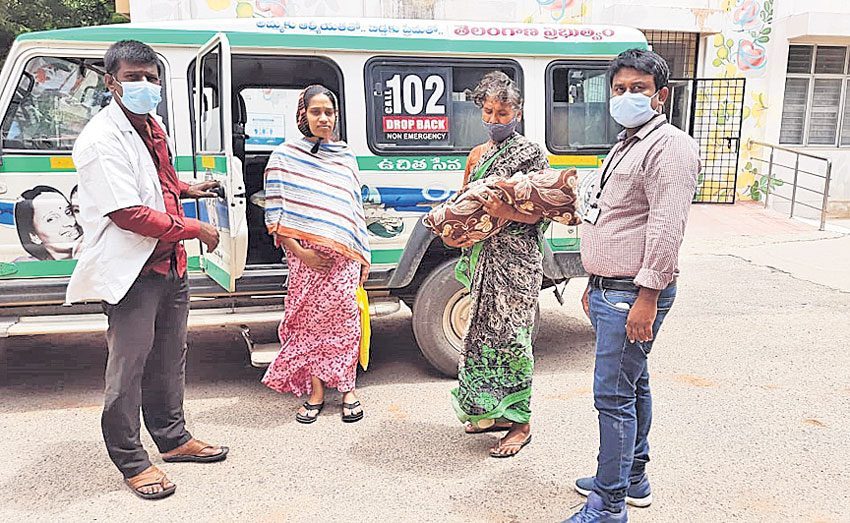 ఫోన్‌ కాల్‌తో గ్రామాల్లో వైద్యసేవలు