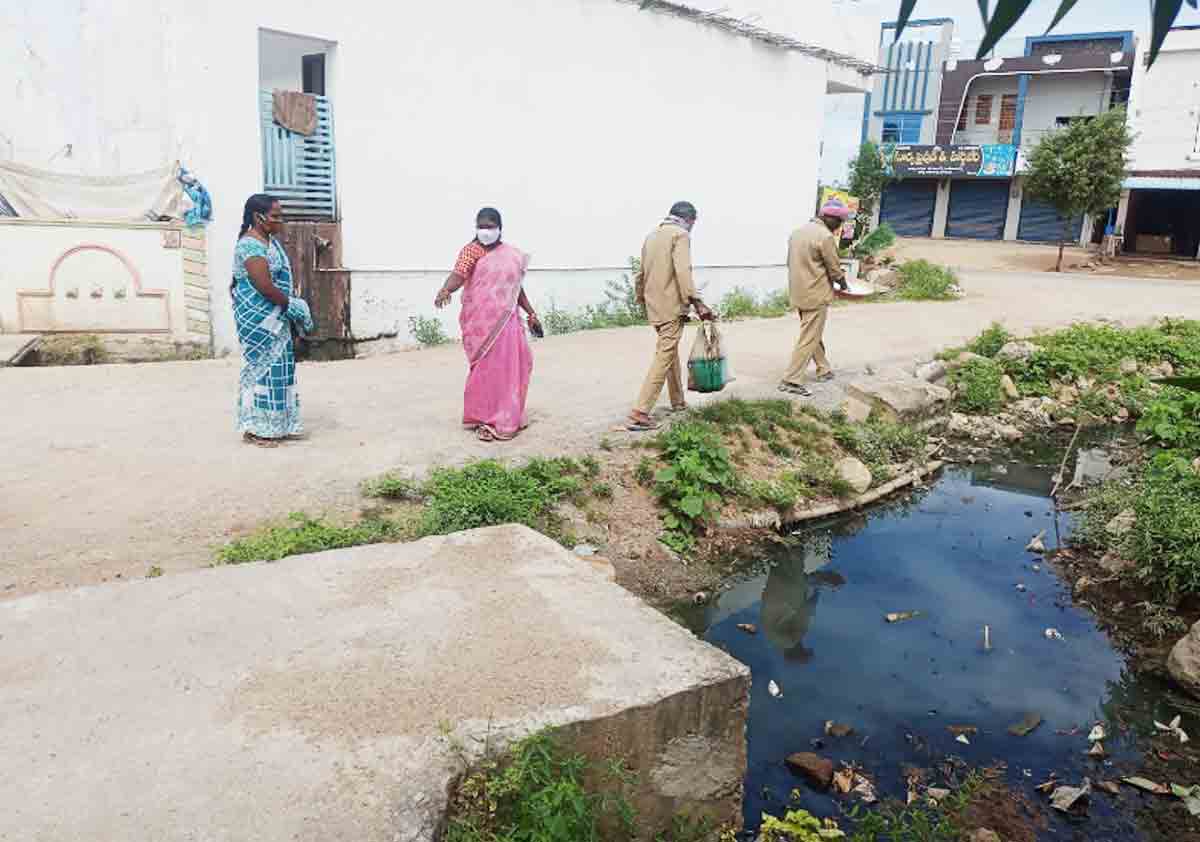 BHEEMGAL | పరిసరాలను పరిశుభ్రంగా ఉంచుకోవాలి : మున్సిపల్‌ చైర్‌పర్సన్‌