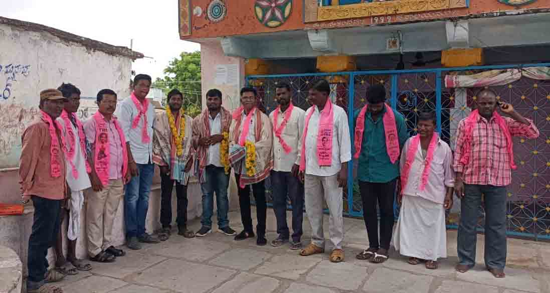 టీఆర్‌ఎస్‌ బలోపేతానికి కమిటీలు దోహదం