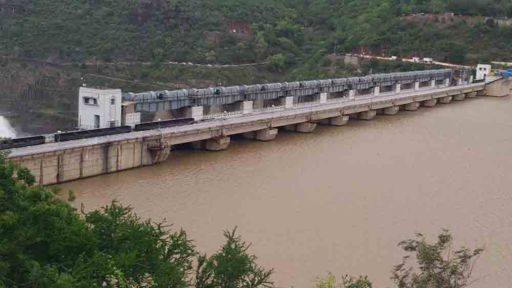 ఉధృతంగా వరద