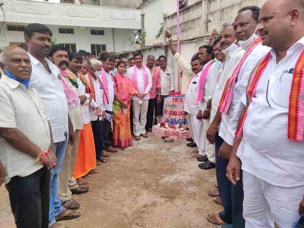 కార్యకర్తలకు అండగా ఉంటాం