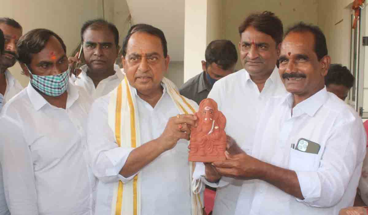 పర్యావరణ హితంగా గ‌ణేష్ ఉత్సవాలు: మంత్రి ఇంద్రకరణ్‌ రెడ్డి