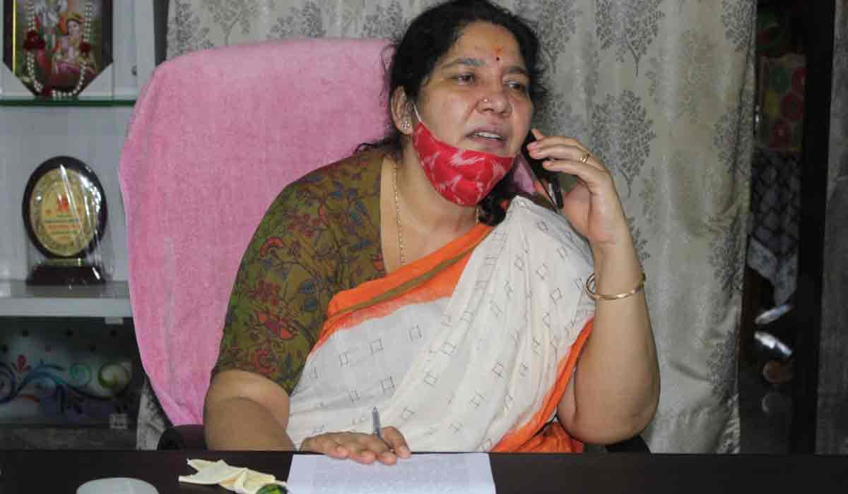 గిరిజ‌న విద్యార్థుల ఉన్న‌త విద్య‌కు ప్ర‌భుత్వం ఆర్థిక సాయం