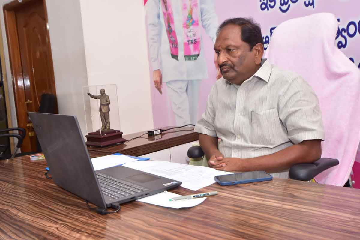 Vaccination : వ్యాక్సినేషన్ ను ఉద్యమంలా నిర్వహించాలి: మంత్రి కొప్పుల ఈశ్వర్