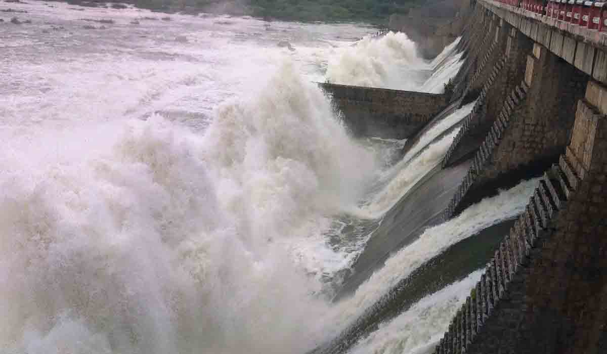 Musi Project | మూసీ ప్రాజెక్టు ఆరు గేట్లు ఎత్తివేత‌