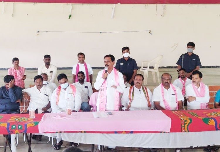 టీఆర్‌ఎస్‌ బలోపేతానికి కృషి చేయాలి