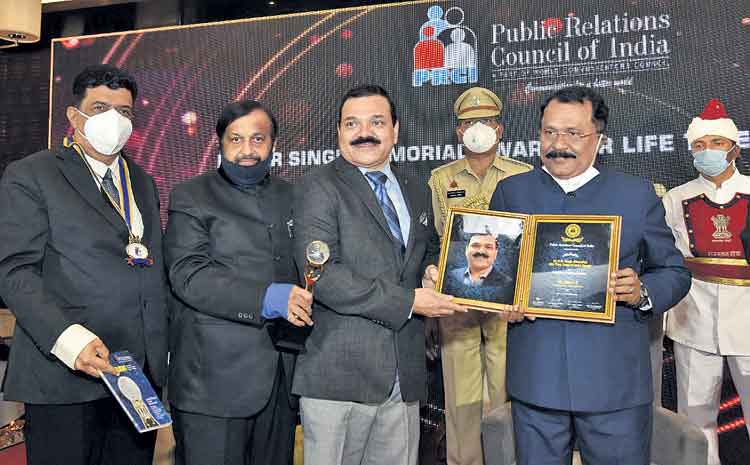 ఎల్బర్ట్‌ సీకి లైఫ్‌టైమ్‌ అచీవ్‌మెంట్‌ అవార్డు