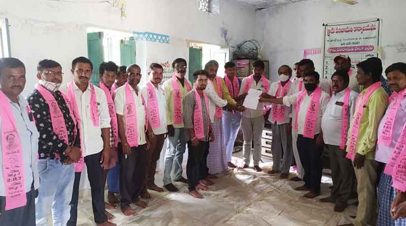 పల్లెల్లో గులాబీ టీములు