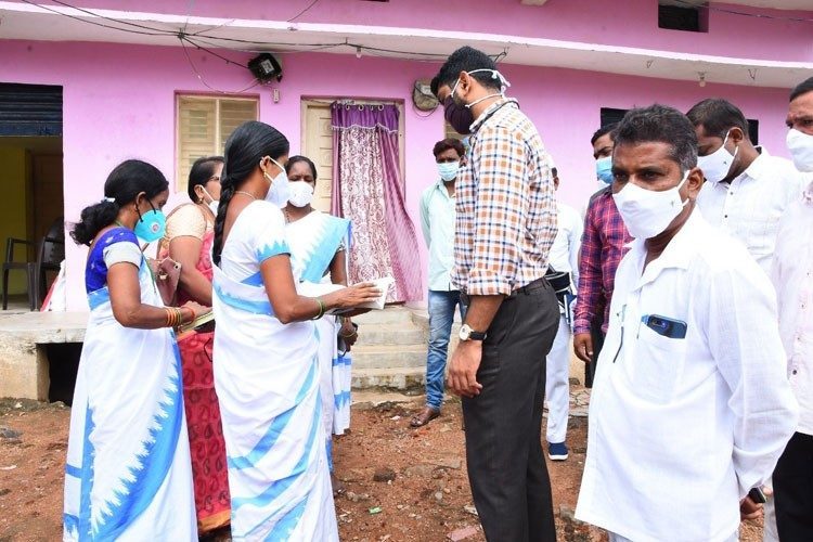 లక్ష్యంగా దిశగా..