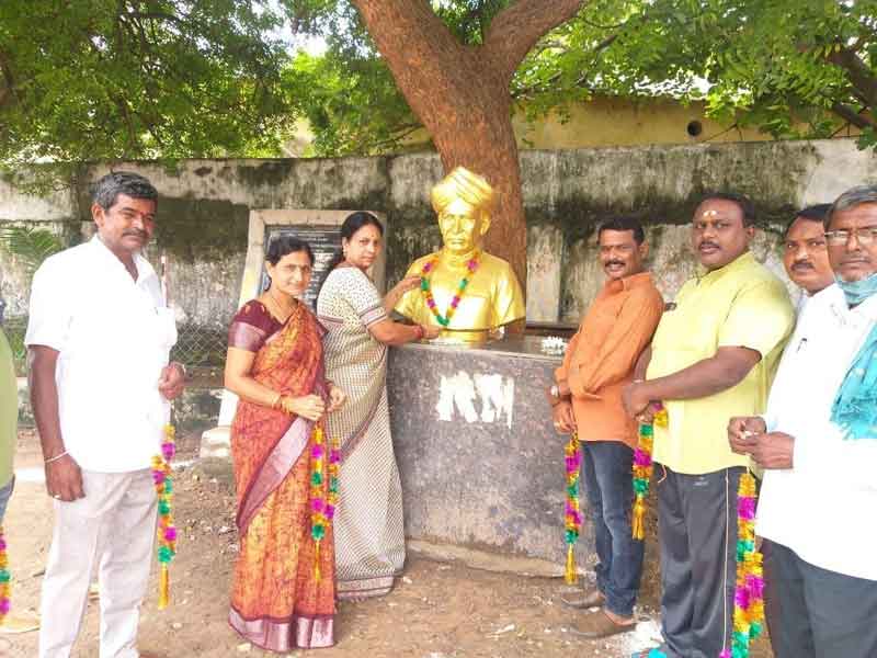 ఉత్తమ ఉపాధ్యాయులకు సన్మానం