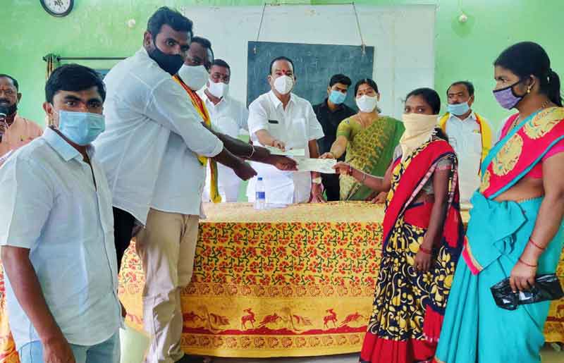 అర్హులందరికీ సంక్షేమ పథకాలు