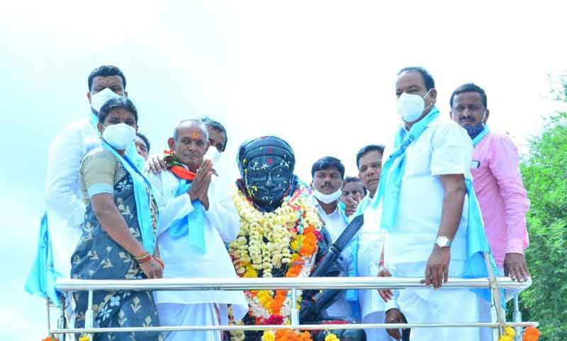 కులవృత్తులకు సర్కారు ప్రాధాన్యం