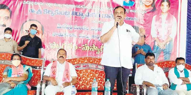 ప్రతిపక్షాల ఆరోపణలను తిప్పికొట్టాలి