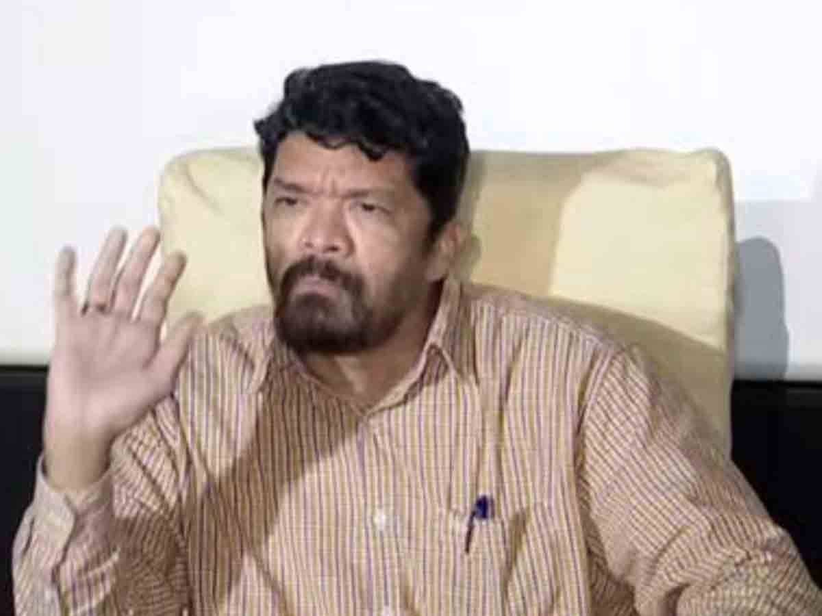 Posani attacks Pawan Kalyan | ప‌వ‌న్ భాష అభ్యంత‌ర‌క‌రం.. వైసీపీ నేత పోసాని