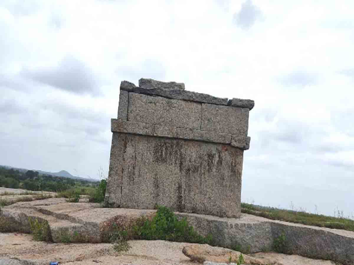 సిద్ధిపేట సమీపంలో 280 కోట్ల ఏండ్ల నాటి రాతి సిరలు