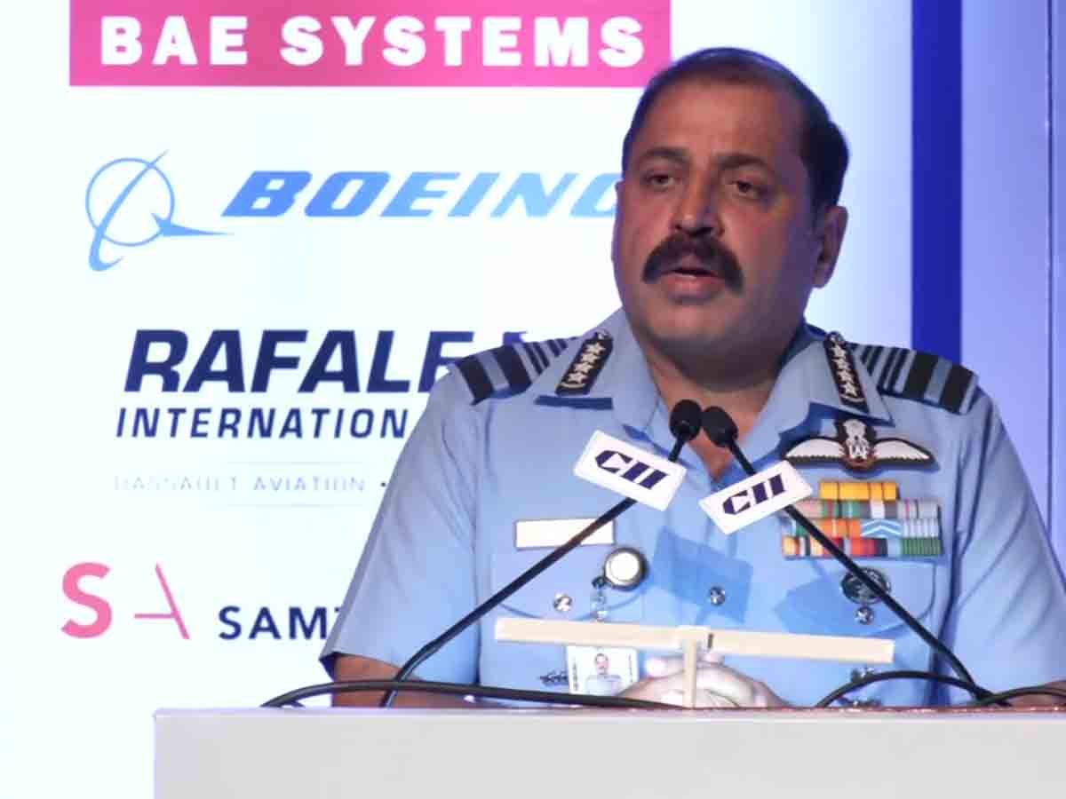 350 యుద్ధ విమానాలు కొంటాం: ఐఏఎఫ్ చీఫ్ భదౌరియా
