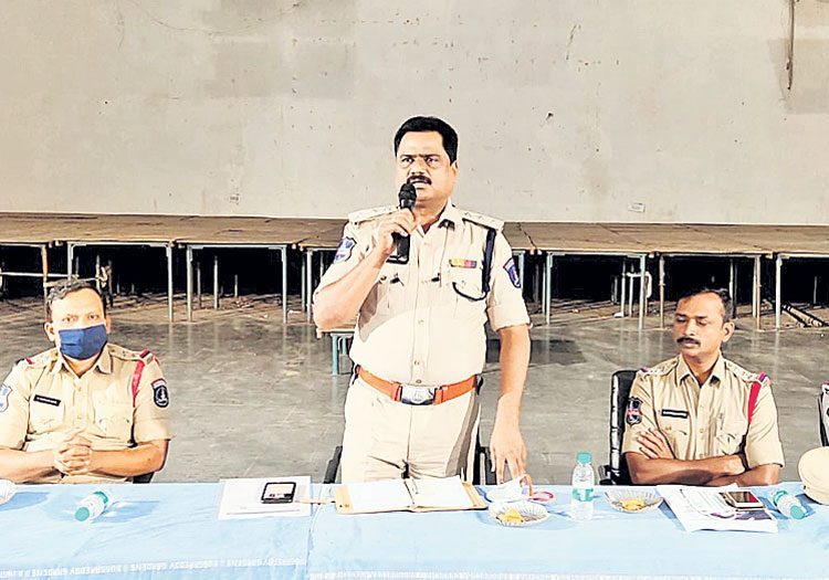 గణేశ్‌ మంటపాలకు అనుమతులు తప్పనిసరి