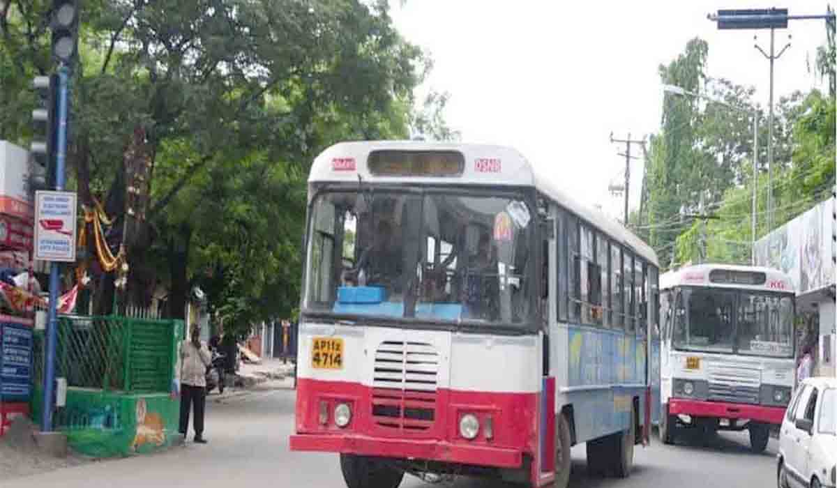 RTC bus | ఆర్టీసీ బస్సు బ్రేక్ ఫెయిల్.. పలువురికి తీవ్ర గాయాలు