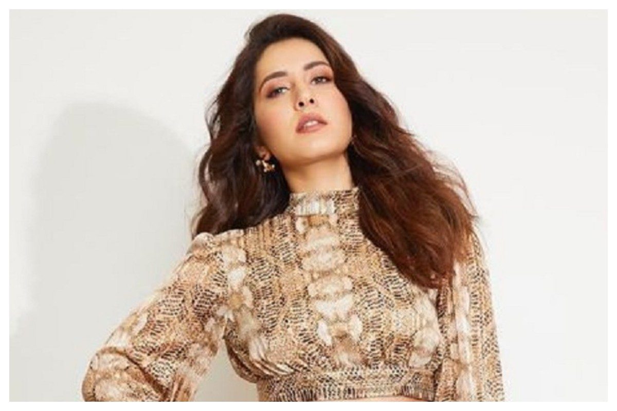 Raashii Khanna | రాశి ఖన్నా లేటెస్ట్ ఫ్యాషన్ స్టిల్స్