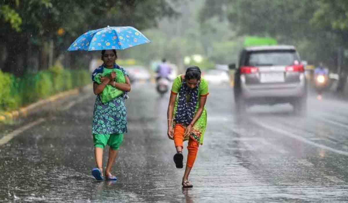 Rains | రాగల మూడ్రోజులు తేలికపాటి నుంచి మోస్తరు వానలు