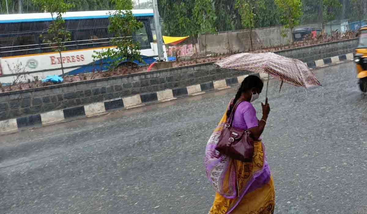 రాగ‌ల 48 గంటల్లో హైద‌రాబాద్‌లో వ‌ర్షాలు!