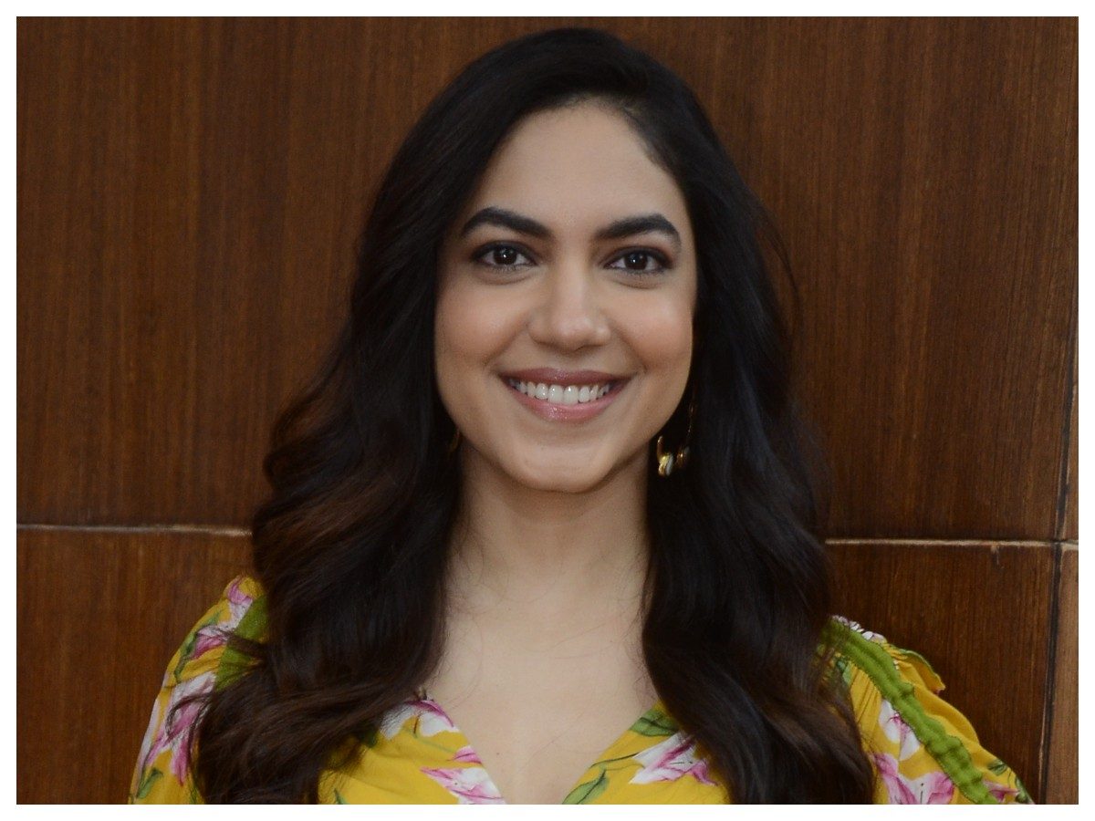 Ritu Varma | రీతు వర్మ క్యూట్ ఫొటోస్‌