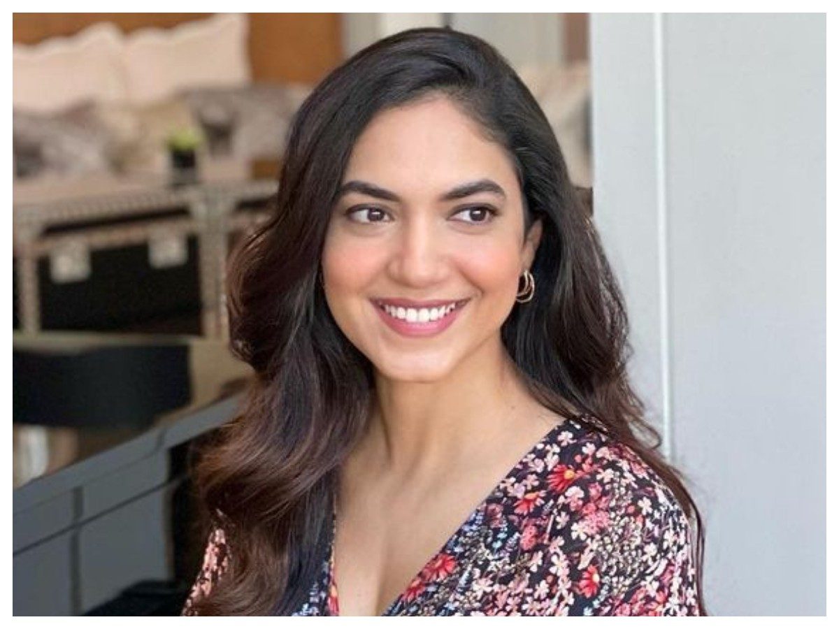 Ritu Varma | అందంతో ఆకట్టుకుంటున్న రీతు వర్మ