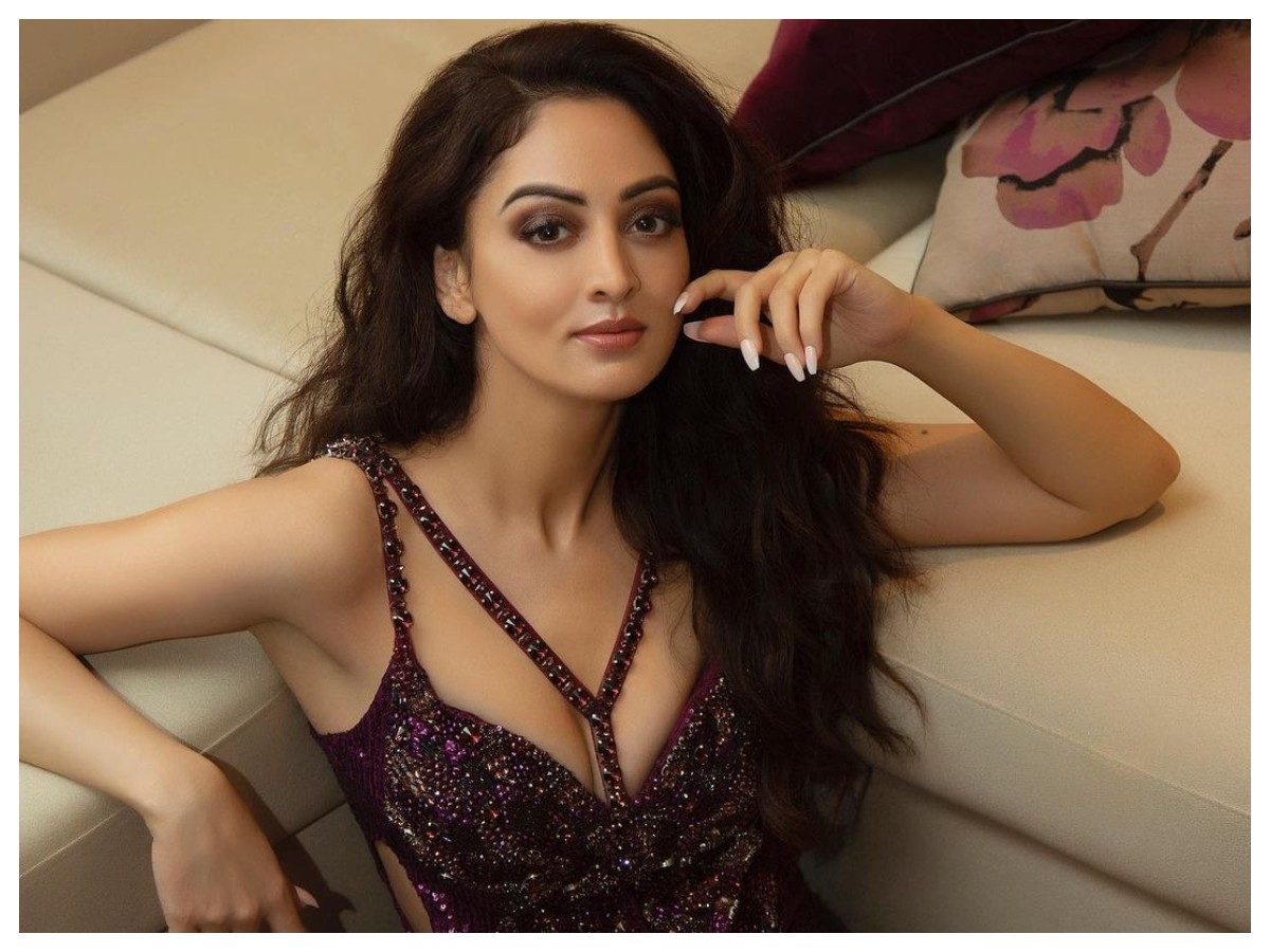 Sandeepa Dhar | సందీప ధార్ స్టైలిష్ ఫొటోలు..