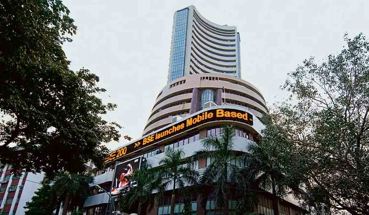 Stock Market | స్వల్ప లాభాలతో ముగిసిన దేశీయ బెంచ్‌ మార్క్‌ సూచీలు..!