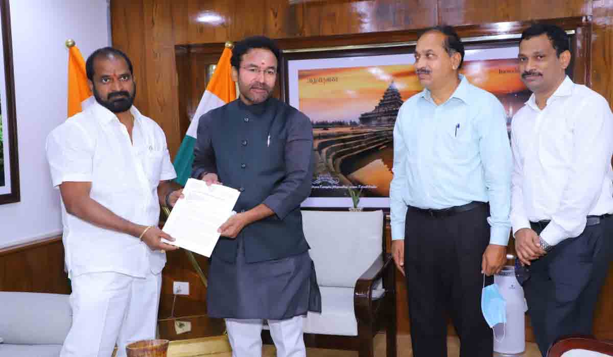 మ‌న్యంకొండ ఆల‌యాన్ని ప్ర‌సాద్ స్కీంలో చేర్చండి : మంత్రి శ్రీనివాస్ గౌడ్