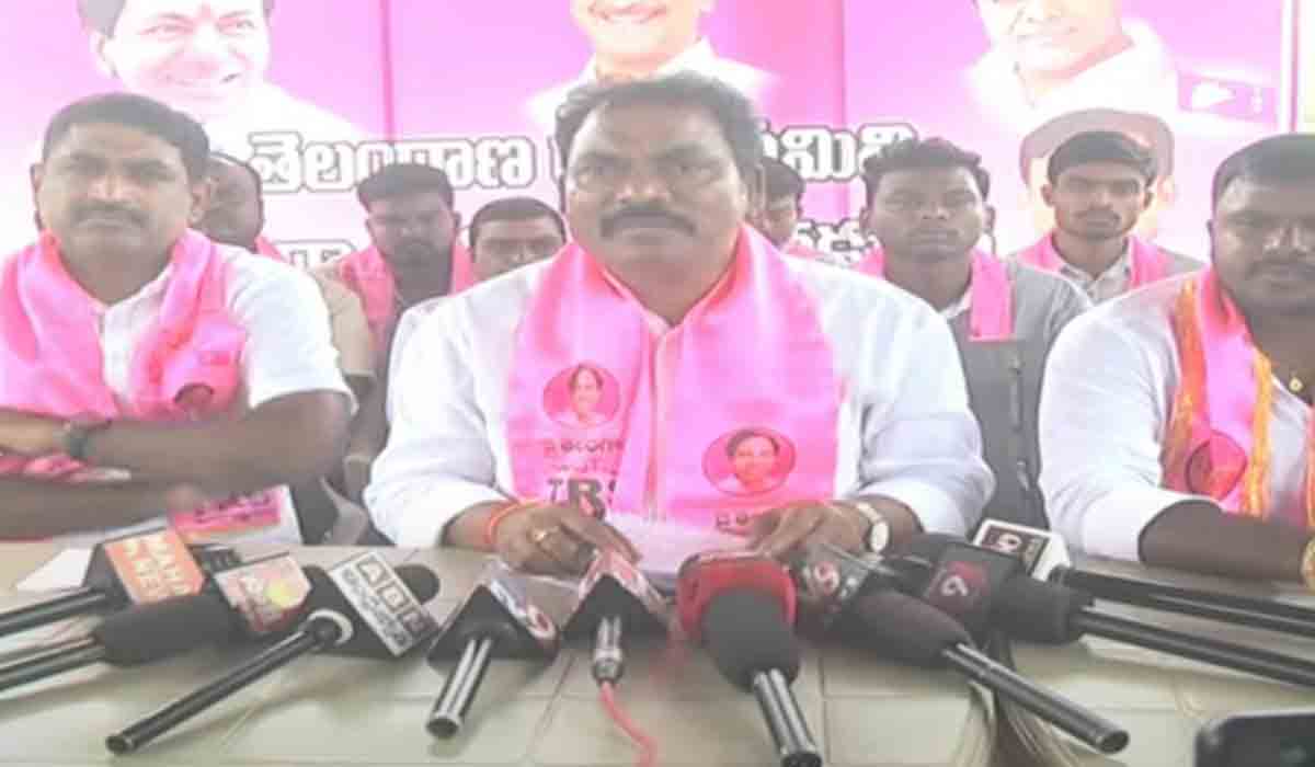 దళిత వ్యతిరేకి ఈటల: ఎమ్మెల్యే రవిశంకర్‌