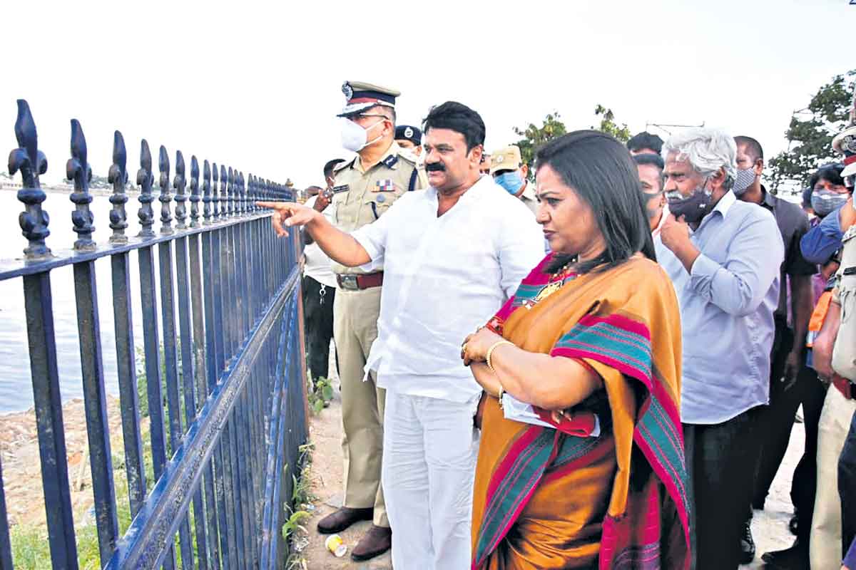 సర్వం సన్నద్ధం