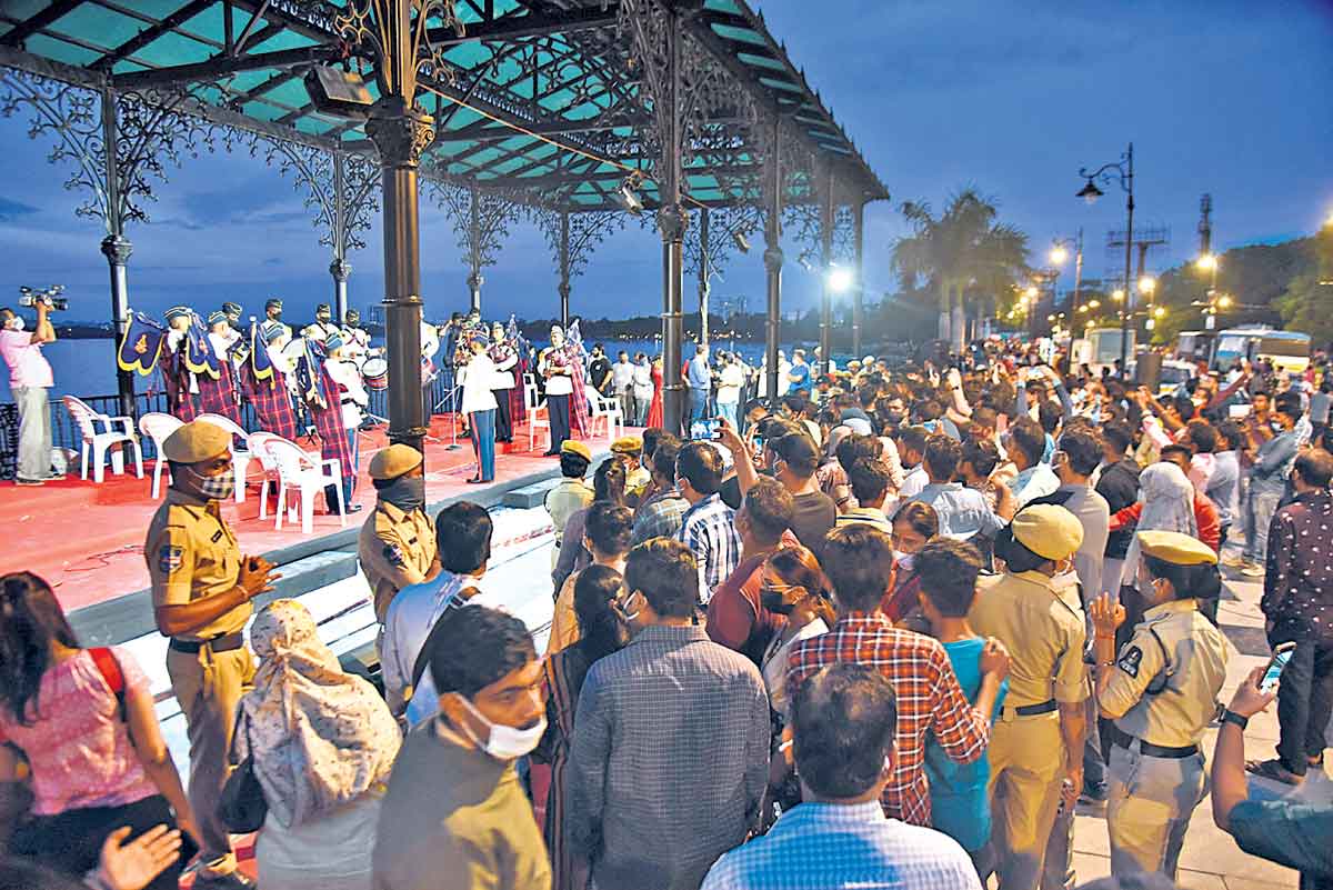 ‘సండే-ఫన్‌డే’లో ధూంధాం