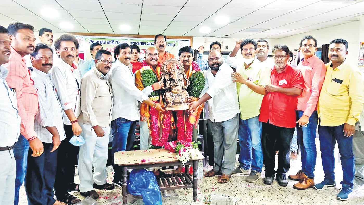 ఉద్యోగులకు అండగా సర్కారు: టీఎన్జీవో