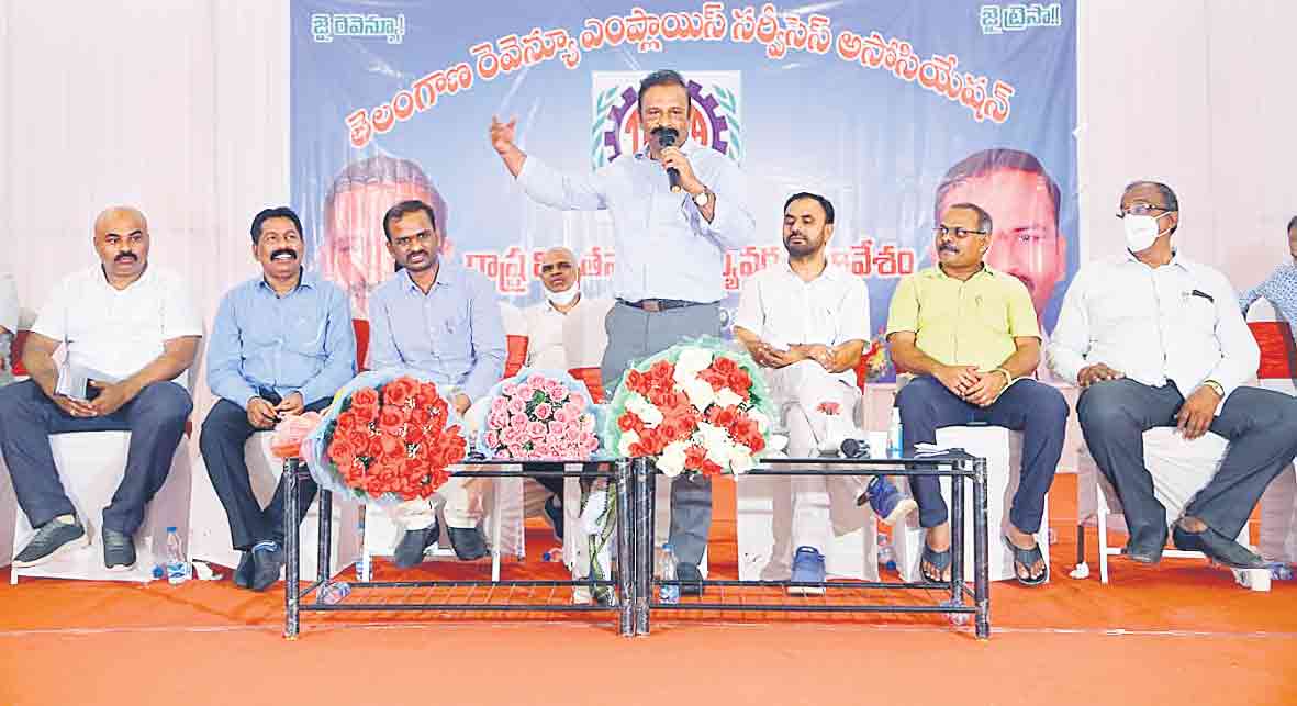 ప్రభుత్వం దృష్టికి సమస్యలు