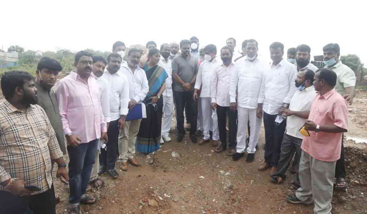 2న మధ్యాహ్నం 1:48 గంటలకు టీఆర్ఎస్ పార్టీ ఆఫీసుకు భూమిపూజ