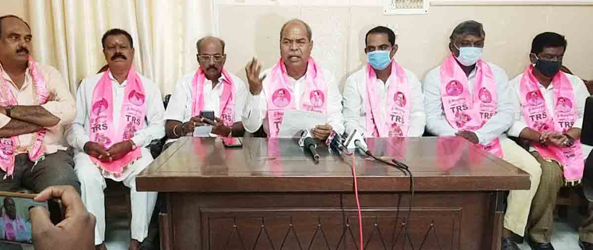 TRS Flag Festival | ఘనంగా జెండా పండుగ: టీఆర్‌ఎస్ జిల్లా అధ్యక్షుడు గంగారెడ్డి