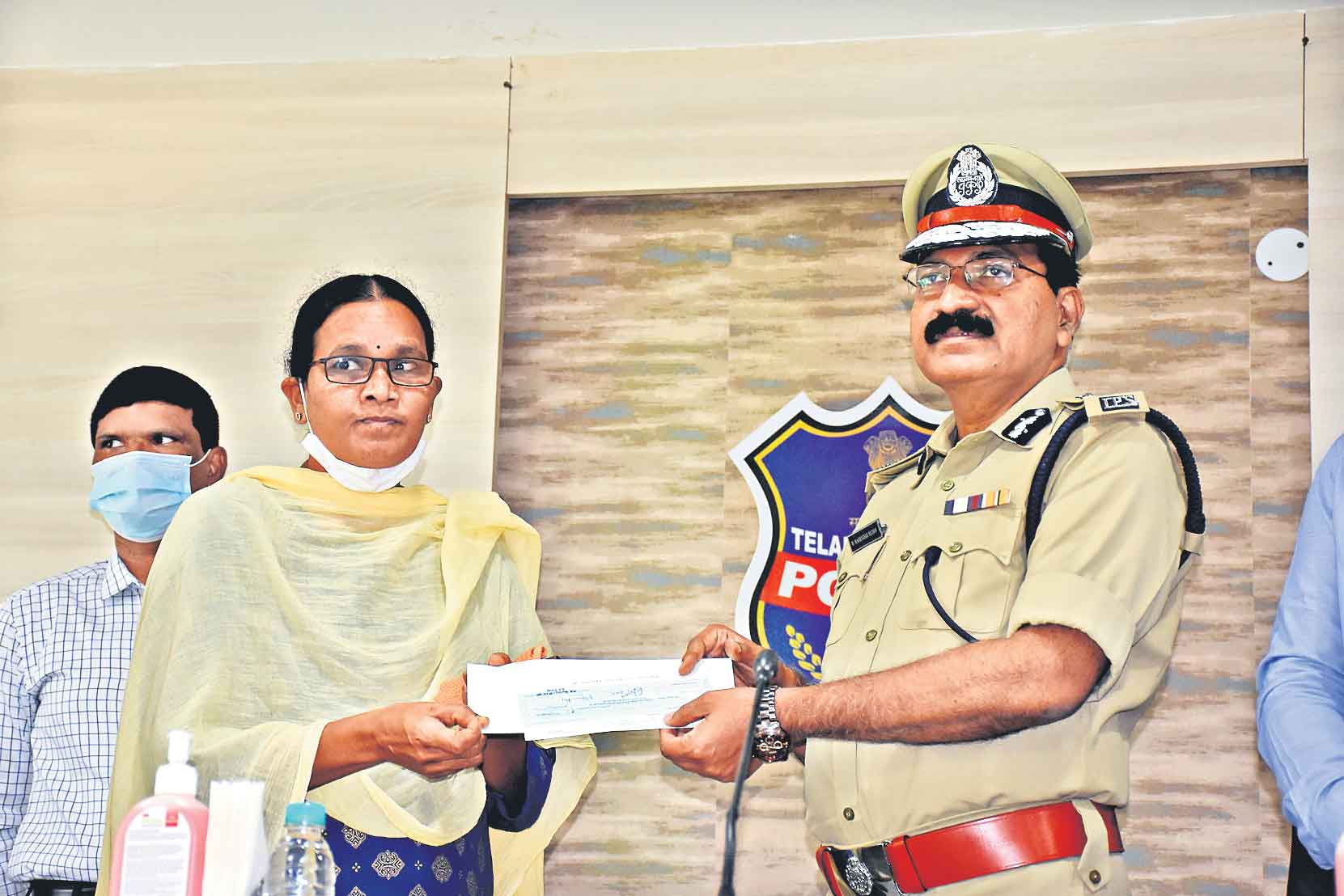 జనజీవన స్రవంతిలోకి రండి