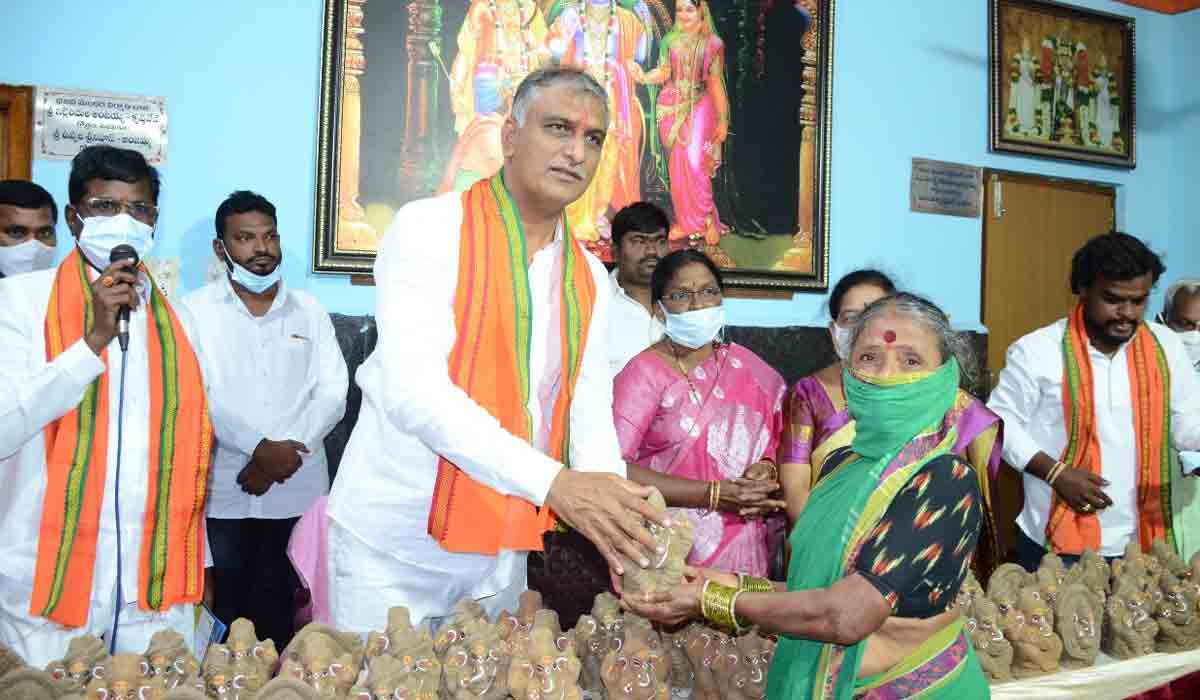 కరోనా విఘ్నం తొలగాలి : మంత్రి హరీశ్రావు