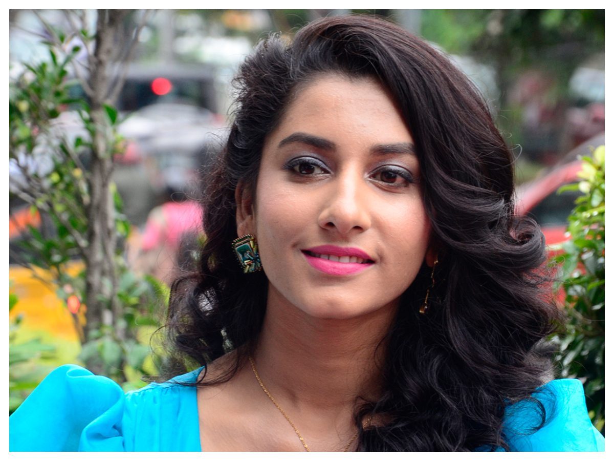 Anchor Vishnupriya : బ్యూటీ విష్ణుప్రియ..