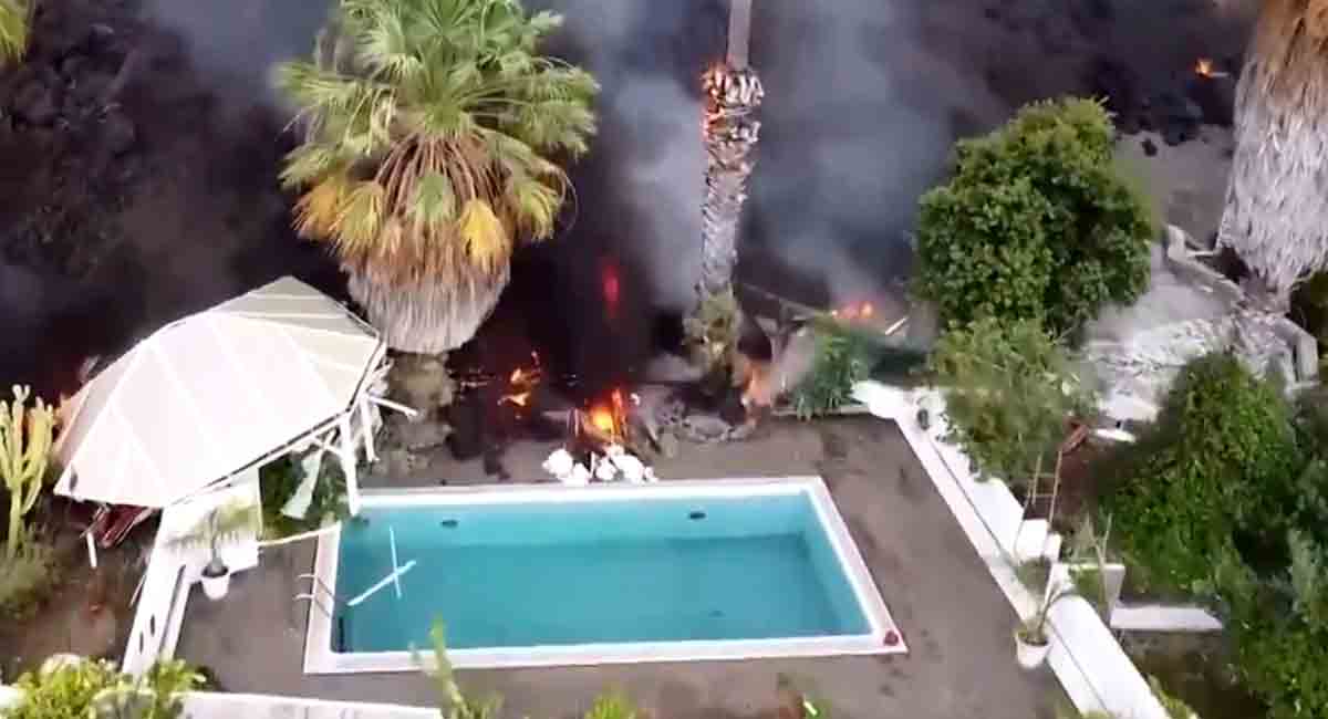 స్పెయిన్‌ ఐలండ్‌ను ముంచెత్తిన లావా