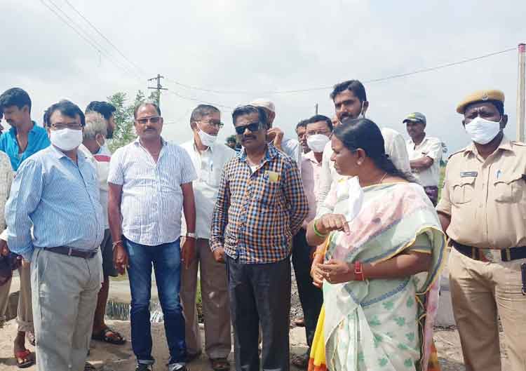 లోలెవల్‌ వంతెనల పైనుంచి వెళ్లొద్దు